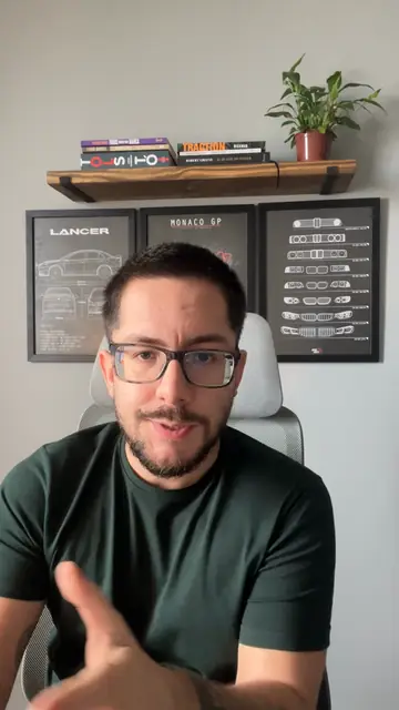 Francisco Souza recording a video testimonial